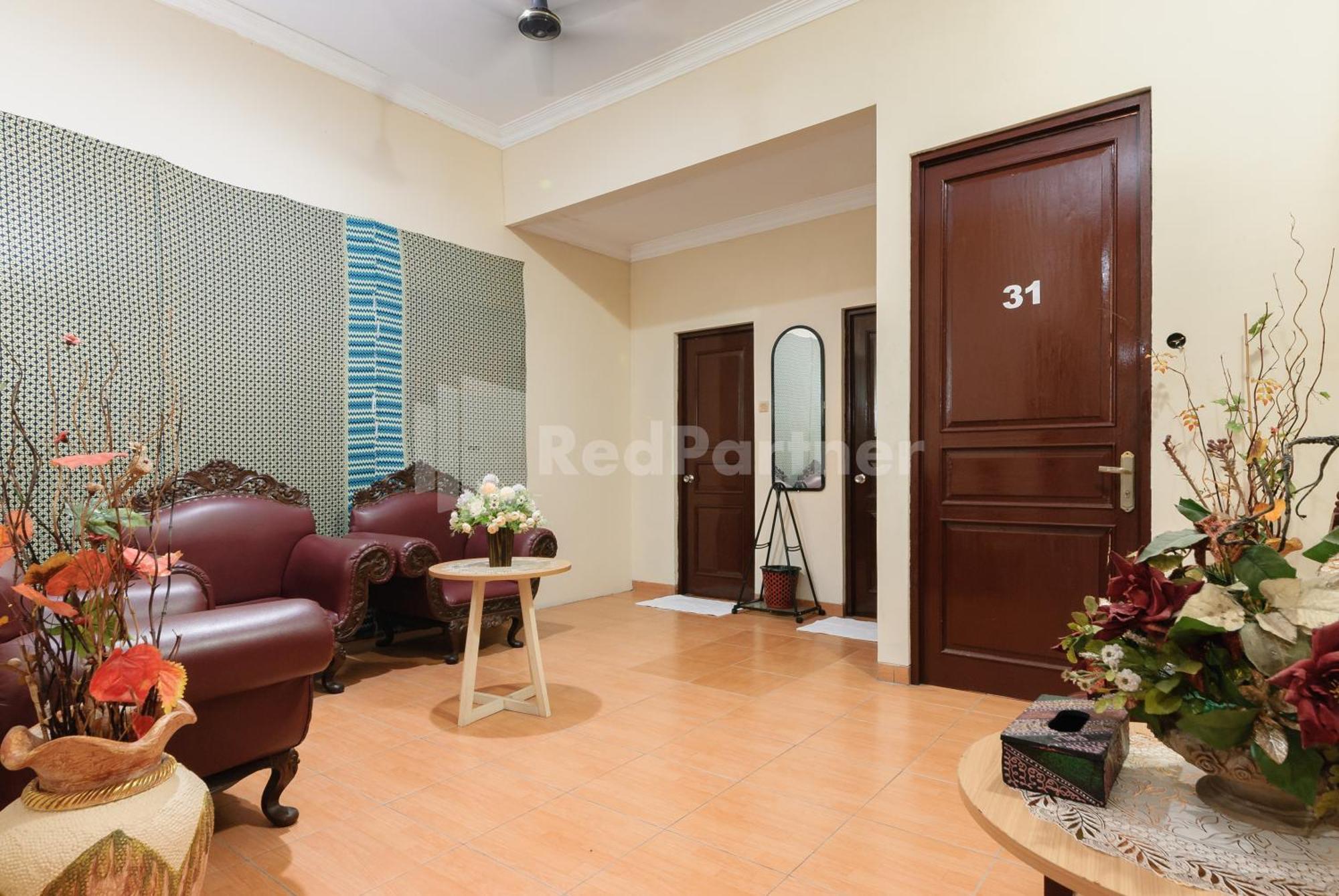 Sr Residence Near Mall Ciputra Cibubur Mitra Reddoorz Bekasi Exterior foto